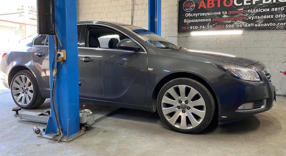 Опель з адаптивною підвіскою FlexRide